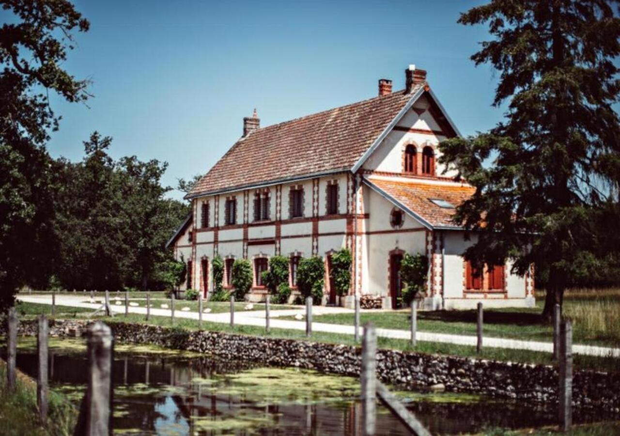 Villa Domaine De La Trigaliere Ambillou Exterior foto